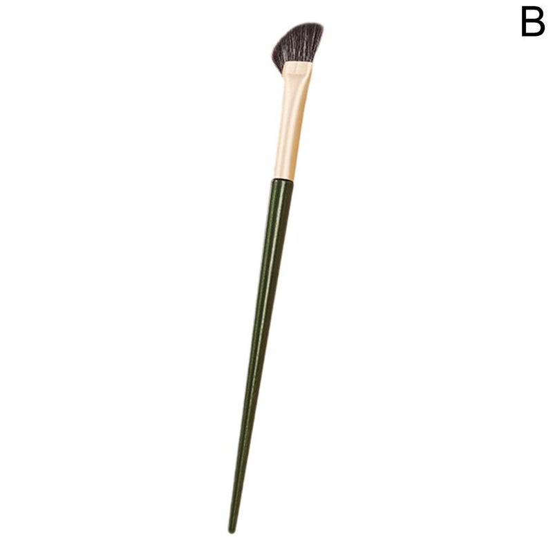 Hot-selling half-fan nose shadow brush, soft bristles, half-fan shaped nose shadow brush, portable makeup brush for beginners.